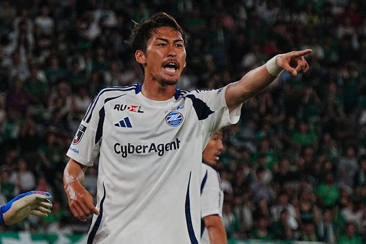 画像: 仲間に指示を出す菊池（写真：浅野凜太郎）