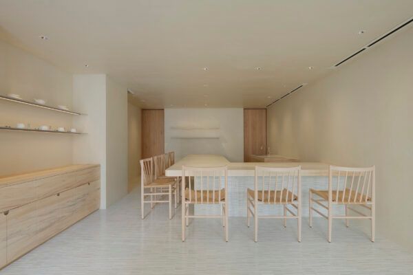 和紅茶の香りと建築美が響くKAGUWA神楽坂店がオープン。国際ティーコンテストで金賞受賞！