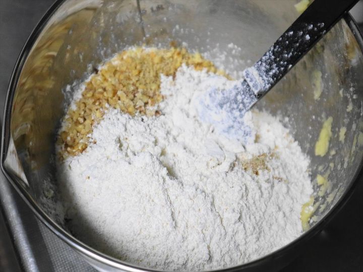 苺と胡桃のクリスマスクッキーバー