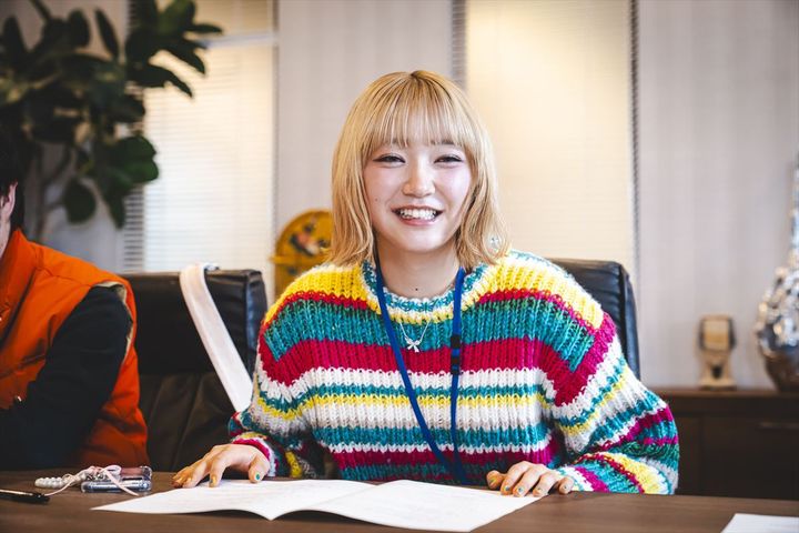 ドラマ『こちら予備自衛英雄補?!』に出演する小宮山莉渚 （C）中京テレビ width=