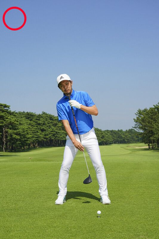 猫背で構えた方が飛ぶ理由とは？人気コーチがわかりやすく解説