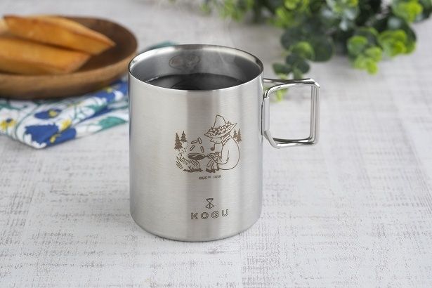 アウトドアにも持ち運びやすい「二重マグカップ」