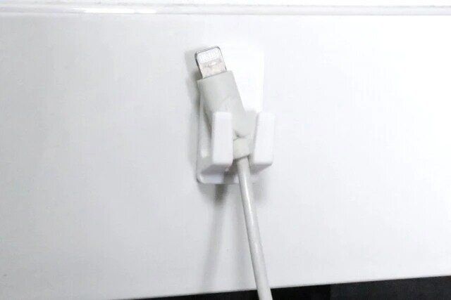 ダイソー ケーブル端子用フック（粘着、4個）