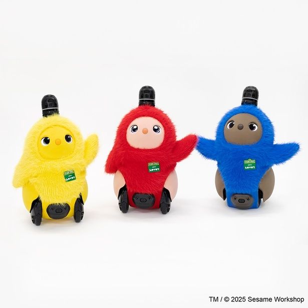 「SESAME STREET meets LOVOT キャラクターベースウェア」(各1万980円)