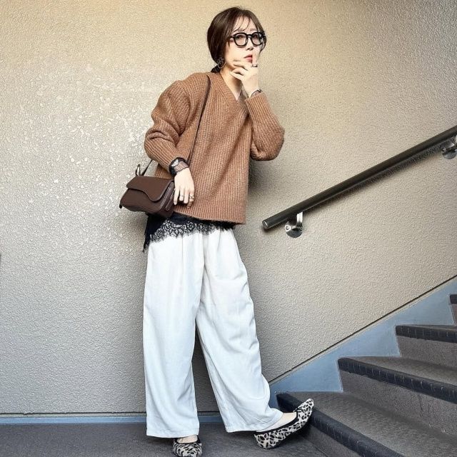 UNIQLO「フラッフィVネックセーター」