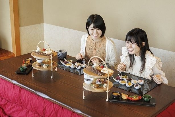 特別感のあるこたつ席で特別なアフタヌーンティーを味わう