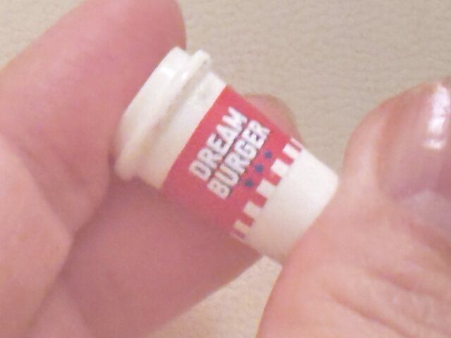 セリアのミニチュアファーストフードバスボールのドリンク