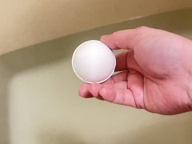 セリアのミニチュアファーストフードバスボールは小ぶりなサイズ