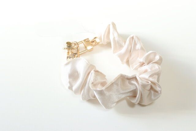 ストラップシート付シュシュハンドルストラップ