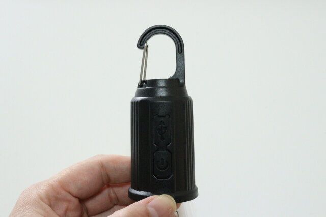 ワッツの充電式エジソン型 LEDフック付きライト 丸型はコードレスで置き場所を選ばず使える