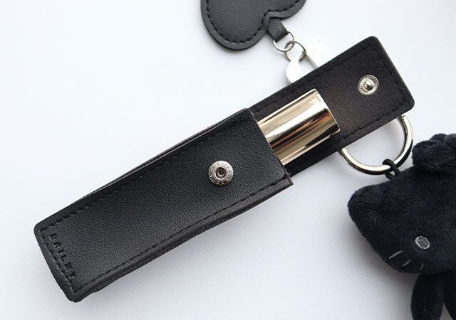 宝島社ムック付録のHELLO KITTY × BRILMY いつでもササッとお直しできる ズボラに優しいミラー付きリップチャーム BOOK BLACK ver. SPECIAL PACKAGE4