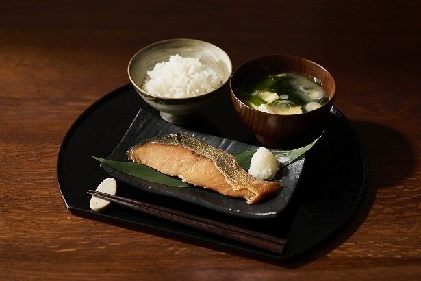 「焼き秋鮭山漬けかまくら熟成」