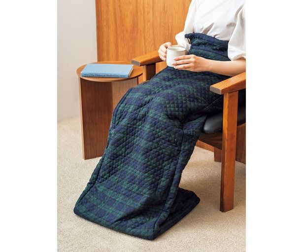 あったか脚入れヒーター SB22AH20（GR） 撮影／布川航太