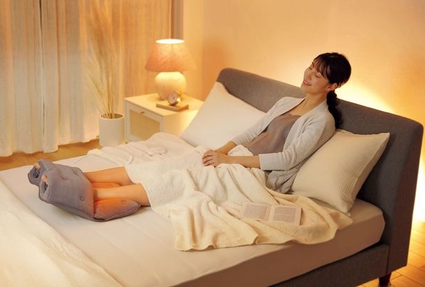 足が冷えて寝つけない人必見です！ ぐっすり眠れる「冬の快眠アイテム」4選 撮影／布川航太