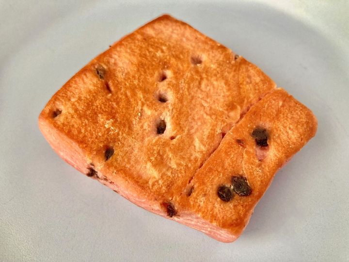 いちごの香りがしない？3個なんて余裕？【セブン】いちごとチョコのブリオッシュ