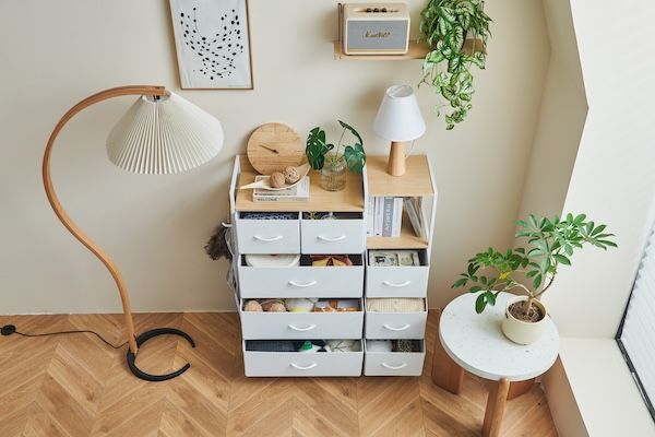 サイドポケット＆フック付きで収納力UP！イロテリアから新発想「チェスト」が登場