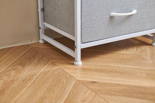 サイドポケット＆フック付きで収納力UP！イロテリアから新発想「チェスト」が登場