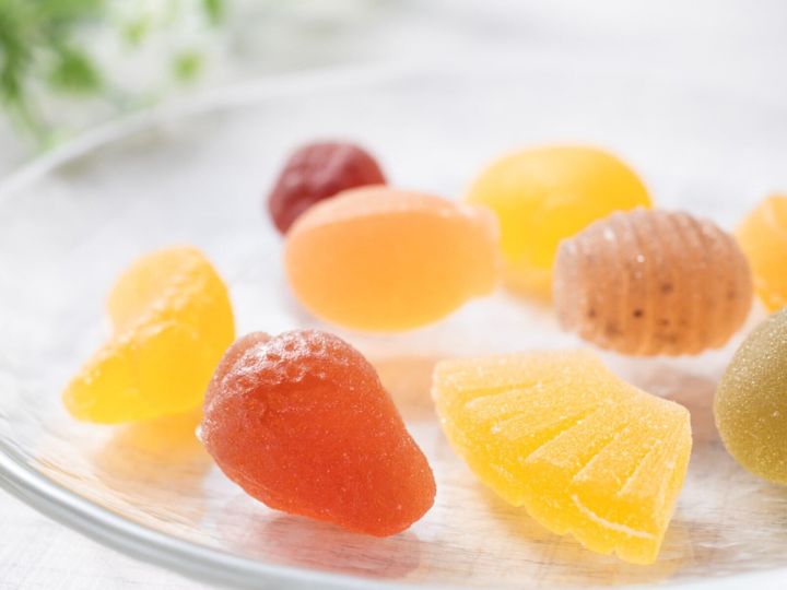 All About ニュース編集部が全国250人を対象に実施した「帰省手土産に関するアンケート」の調査結果から、帰省時の手土産にしたい「埼玉県のお土産」ランキングを発表！ 2位「フルーツゼリー（彩果の宝石）」を抑えた1位は？