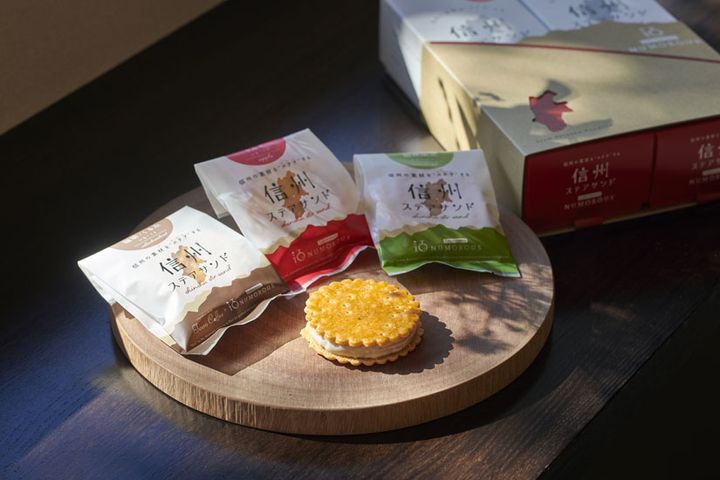 「信州ステアサンド」１個380円、５個入り2,050円