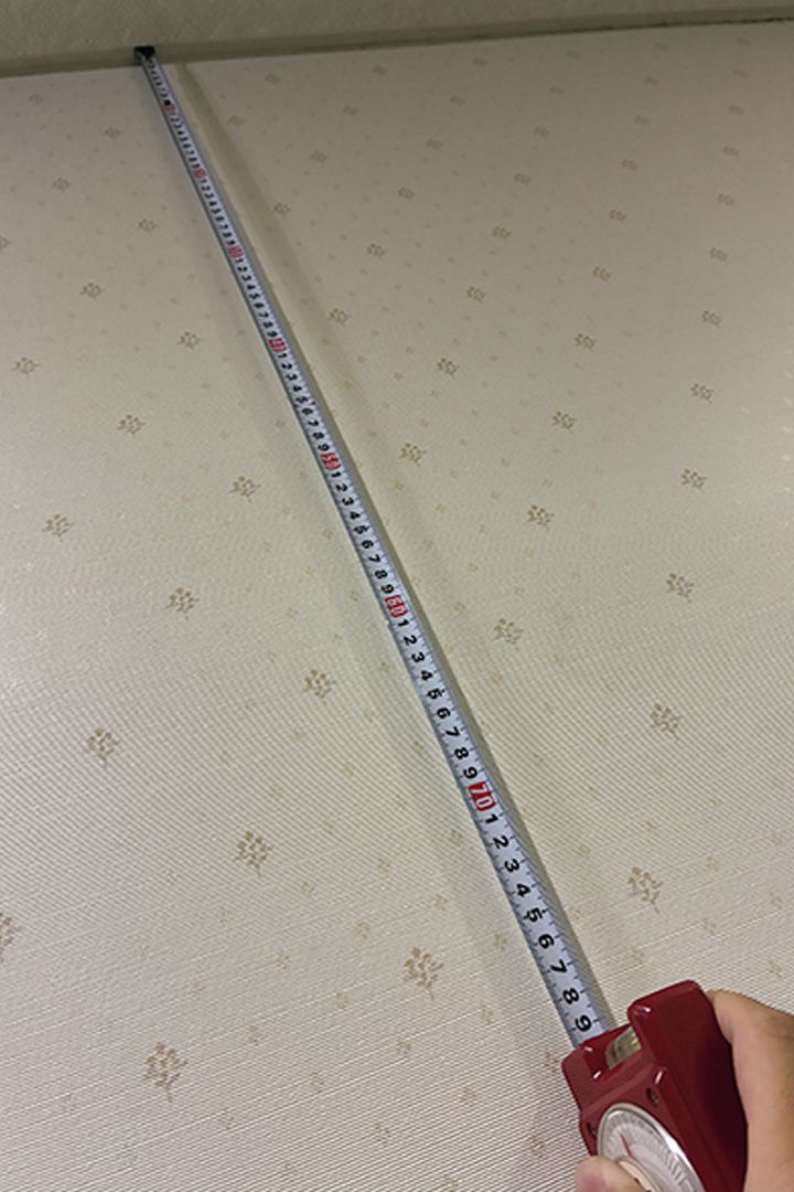 ヘルメット、工具、ブーツを1カ所に！賃貸OKな「ラブリコ」を使ったプチガレージ計画