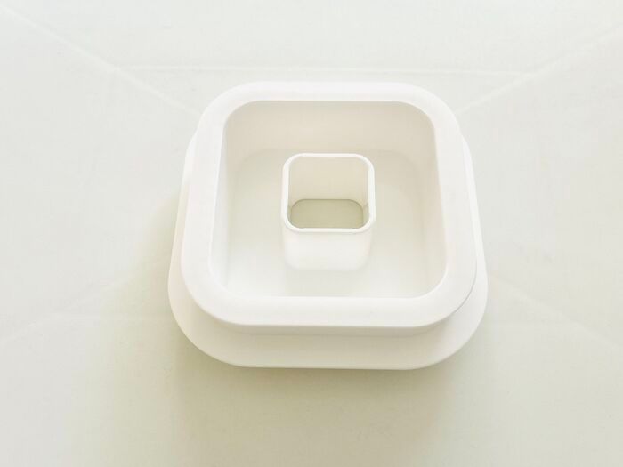 【セリア】白い輪っかが天才すぎる→超スピードで〈ご飯ストック〉ができた♡「ピシッと整列」「時短も叶う優秀品」