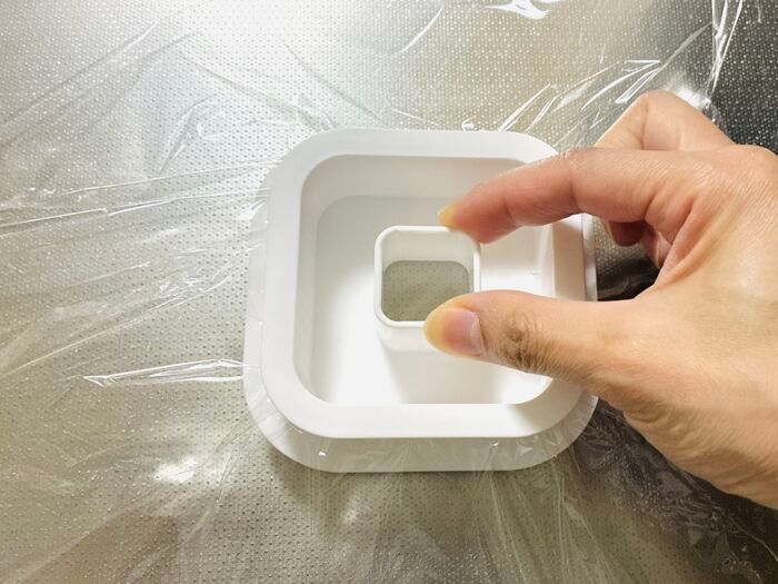 【セリア】白い輪っかが天才すぎる→超スピードで〈ご飯ストック〉ができた♡「ピシッと整列」「時短も叶う優秀品」