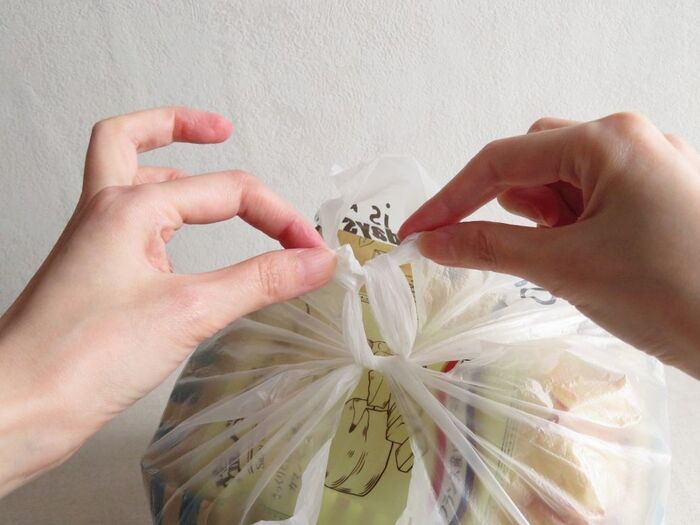 「ゴミ入れ忘れた」を解決！ガチガチに縛っても一瞬で復活→今日から取り入れたい魔法の固結びテク♡