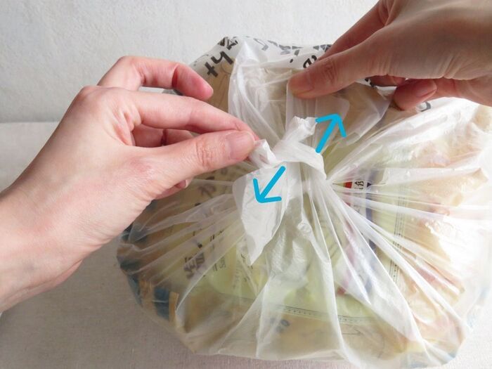 「ゴミ入れ忘れた」を解決！ガチガチに縛っても一瞬で復活→今日から取り入れたい魔法の固結びテク♡