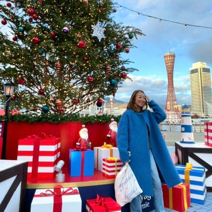 中道有香さん12月ブログ_ブルーコートコーデ