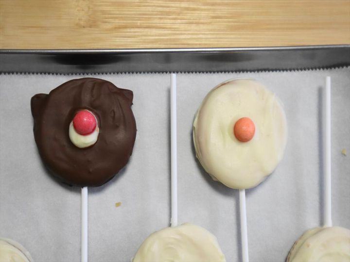 クリスマスのビスケットチョコポップ