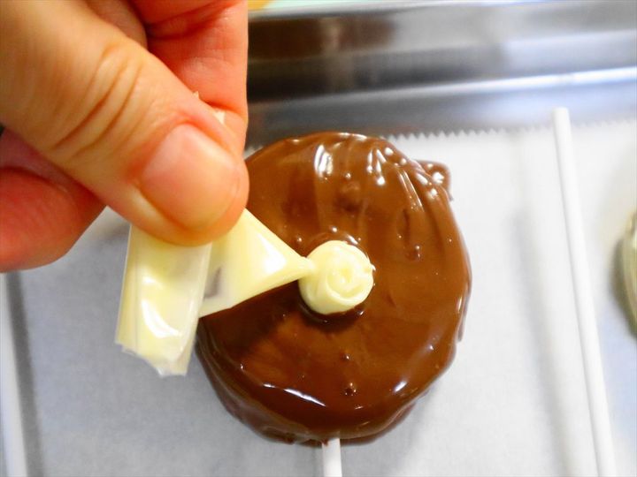 クリスマスのビスケットチョコポップ