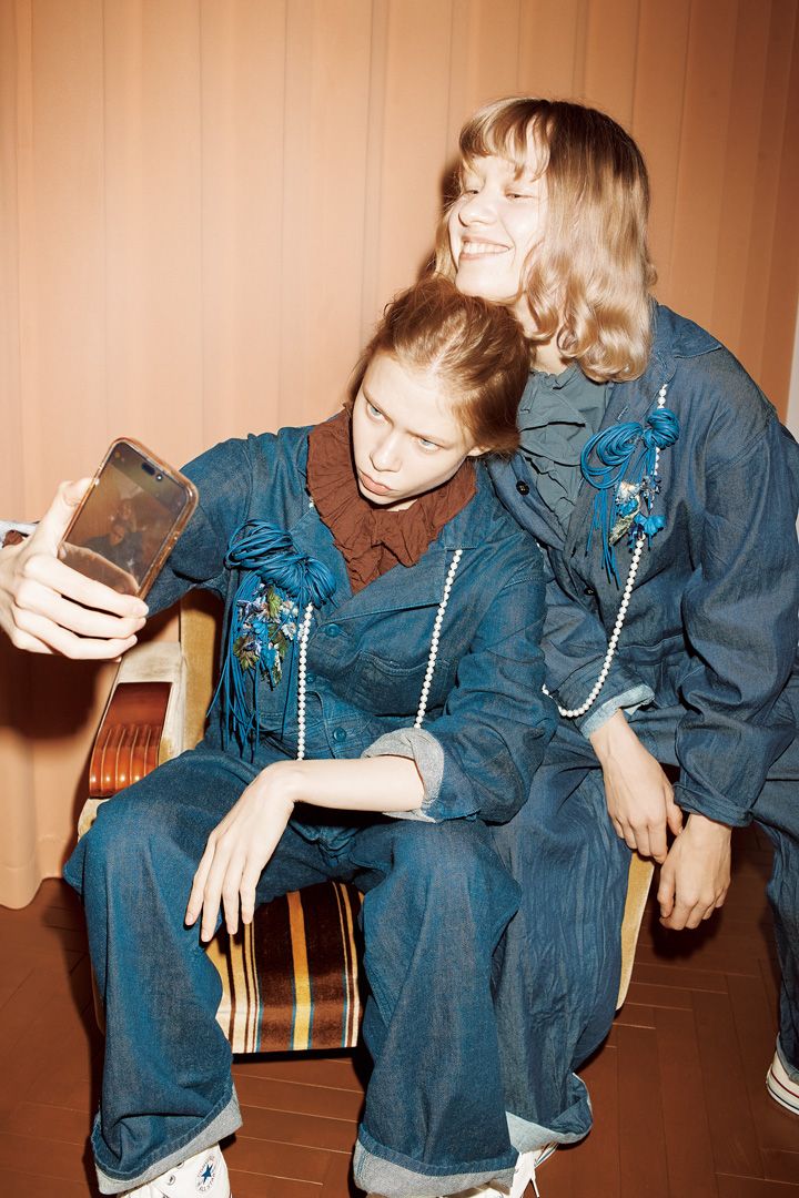 デニムをガーリに着こなしたい！センスの良い双子コーデ6選