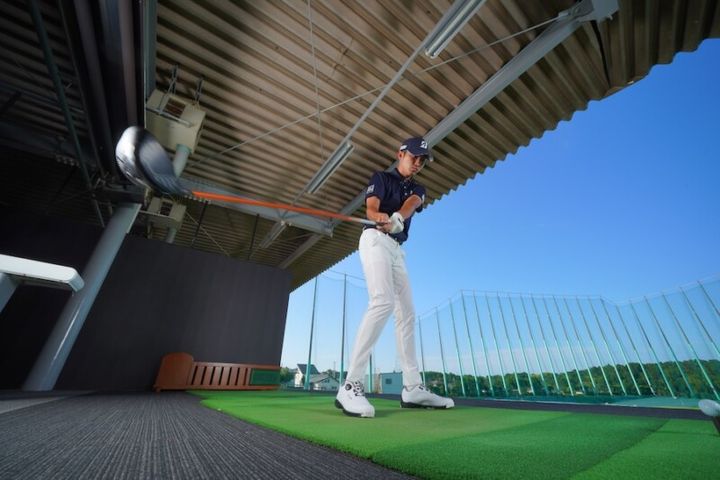 男子プロが実践する飛距離アップのコツを解説！ポイントは「アーリーリリース」
