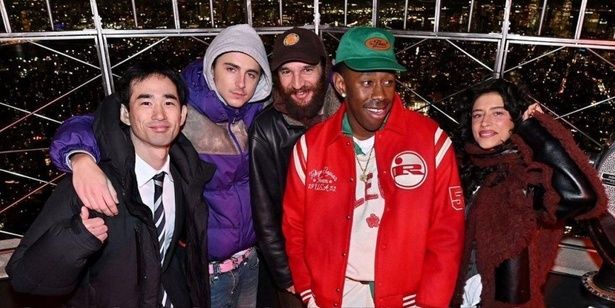 【写真を見る】ティモシー・シャラメに加えて、本作で演技初挑戦となったタイラー・ザ・クリエイターの姿も [c]2025 ITTF Rights LLC. All Rights Reserved.