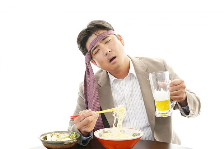 二日酔い“体のSOS”、翌朝の対策法