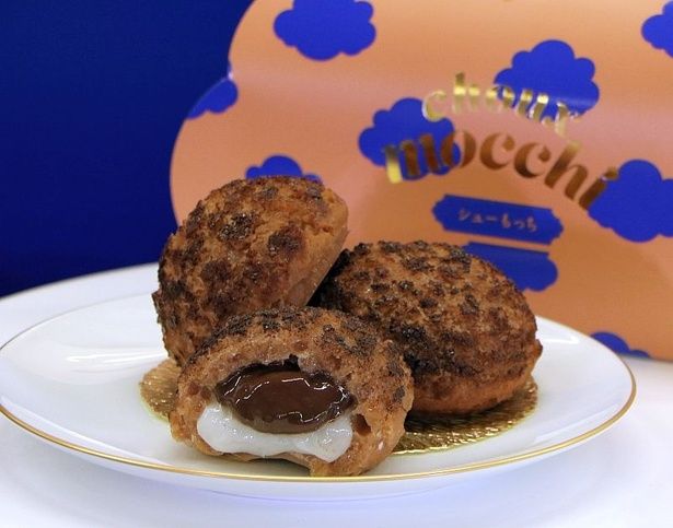 「シューもっち」は、クッキーシューの生地、ジャンドゥーヤ、おもちが楽しめる！