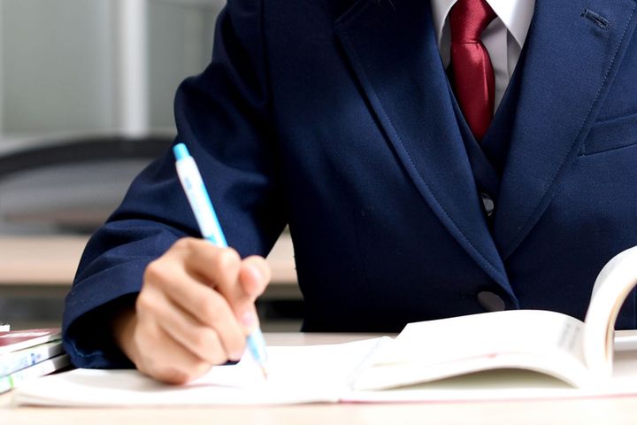 45％が「緊張でお腹が痛くなる」