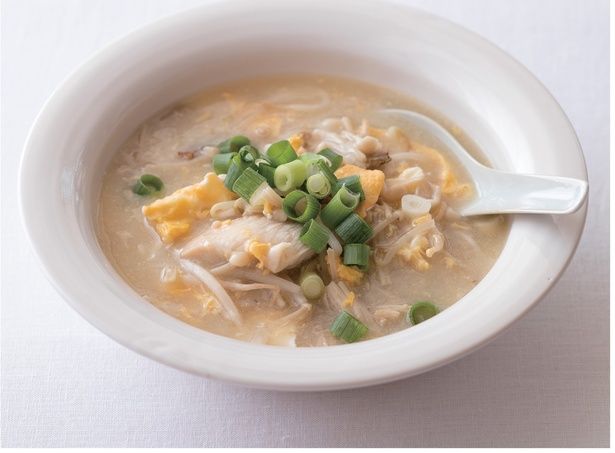 トロリおいしい「とりたま中華スープ」 （C）たかせ さと美、広瀬貴子／KADOKAWA