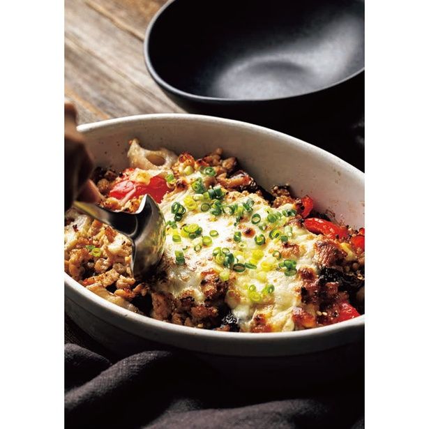 野菜の甘みと香ばしさが広がり、そぼろみそのコクが重なります (C)Mako／KADOKAWA