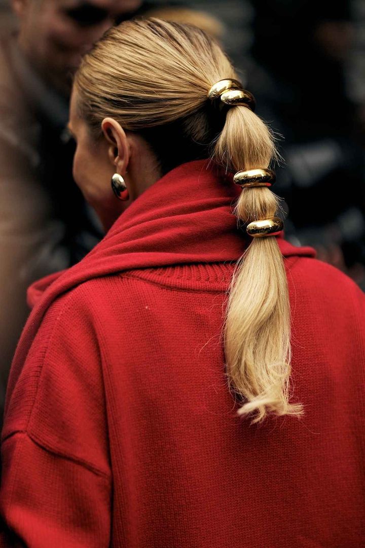 画像: ヘアフックを足してモダンに誘導