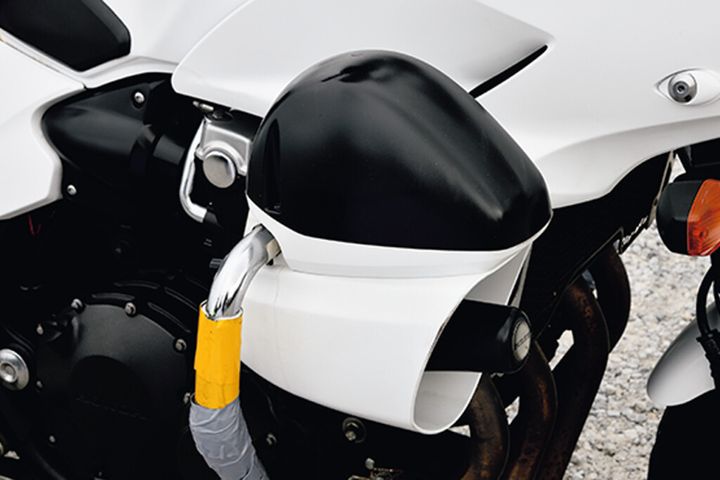 白バイ風CB1300で“防犯族”として活動守るは地域の交通安全！