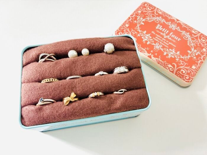 お菓子の缶が『愛おしい宝石箱』に大変身♡「なにコレ可愛すぎる！！」ゼッタイ真似したい使い道。