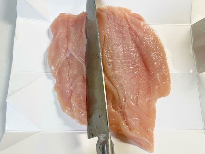 【家事ヤロウ!!!】土井善晴さんの〈鶏むねピカタ〉。1食230円の節約レシピなのに、やわらかくて美味しいんです♡