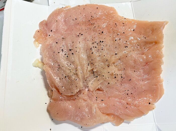 【家事ヤロウ!!!】土井善晴さんの〈鶏むねピカタ〉。1食230円の節約レシピなのに、やわらかくて美味しいんです♡