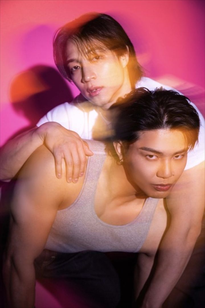 「ar HOMME vol.3 DDT BOOK」（仮）よりDDTプロレスリング（上から）上野勇希選手、武知海青選手 撮影／大鶴円 width=