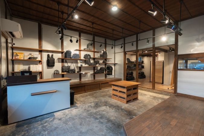 SIMCLEAR FLAG（シムクリア フラッグ） 店内