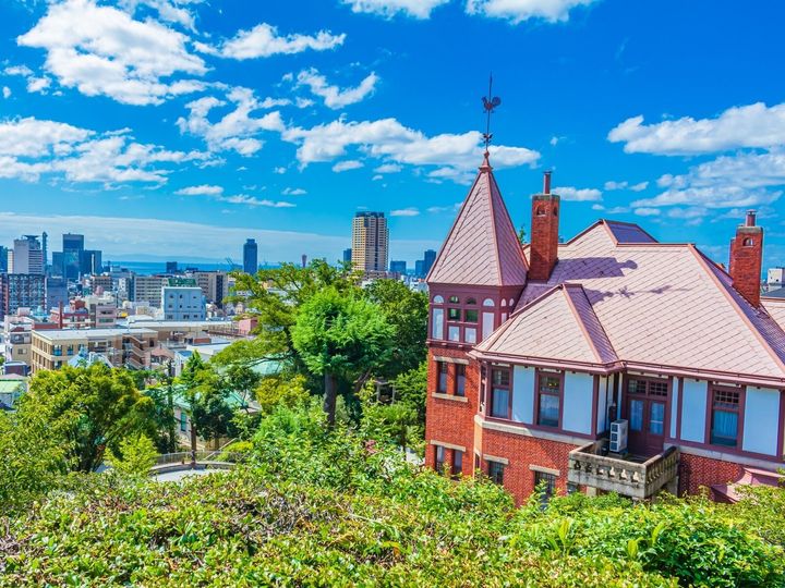 All About ニュース編集部は、全国10～70代の男女250人を対象に「阪急電鉄」に関する独自のアンケート調査を実施。グルメが充実していると思う阪急電鉄の駅で1位に選ばれたのは？