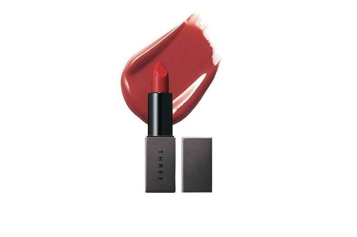 THREE ドリームオン アリューリング リップスティック 06 ￥4,400