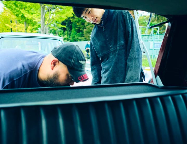 ジャルジャル後藤淳平の「欧州旧車」愛がすごすぎた！服部昌孝も驚く“洗練されたセンス”の正体と、3台維持を貫く独自の美学