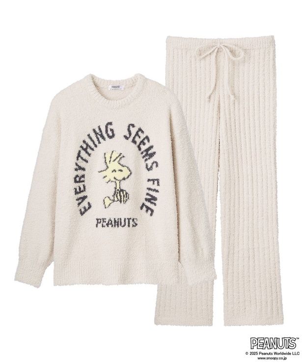 「PEANUTS スヌーピー フェイス ニット 長袖 上下セット(クリーム)」(8580円)